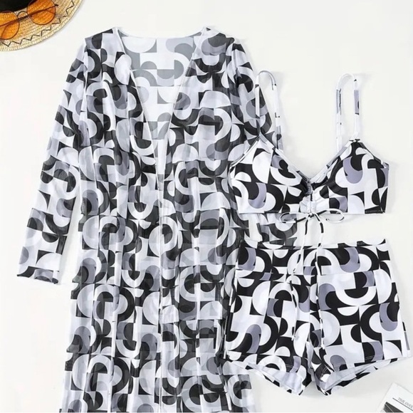 NEW/NEVER WORN 3pc Bikini w/short & coverup - Picture 3 of 3